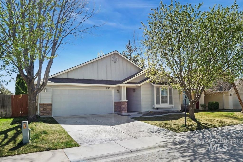 Photo of 7529 W Middle Fork, Boise, ID 83709 (MLS # 98980126)