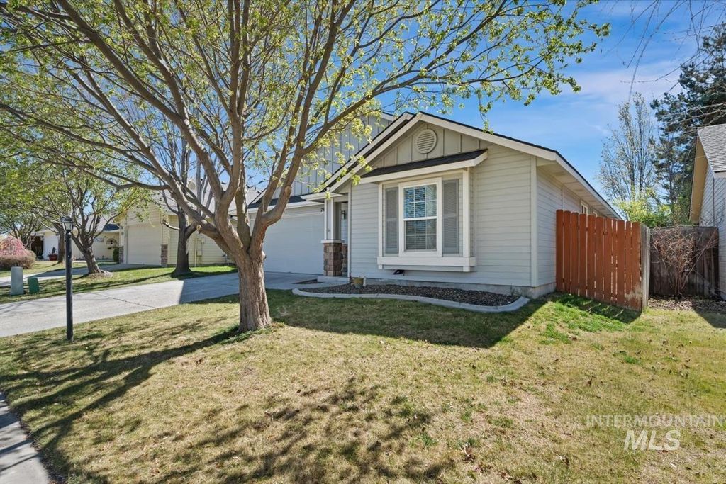 Photo of 7529 W Middle Fork, Boise, ID 83709 (MLS # 98980126)