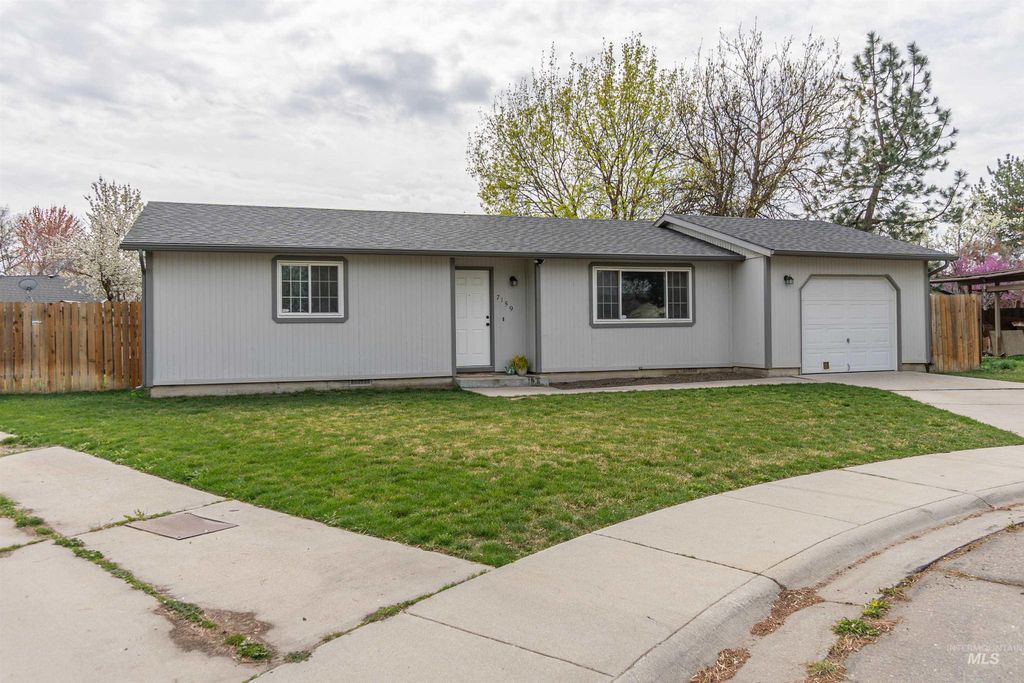 Photo of 7159 W Bluebird Dr, Boise, ID 83703 (MLS # 98980042)