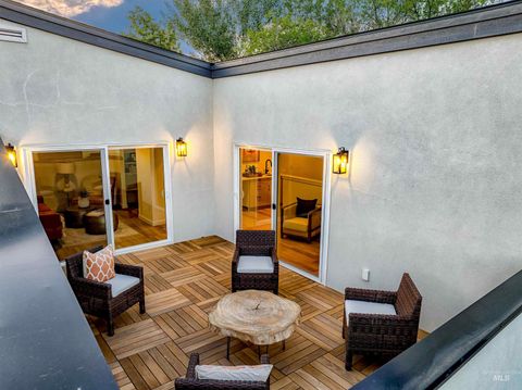 Photo of 2055 S Makar Ln, Boise, ID 83706 (MLS # 98980636)