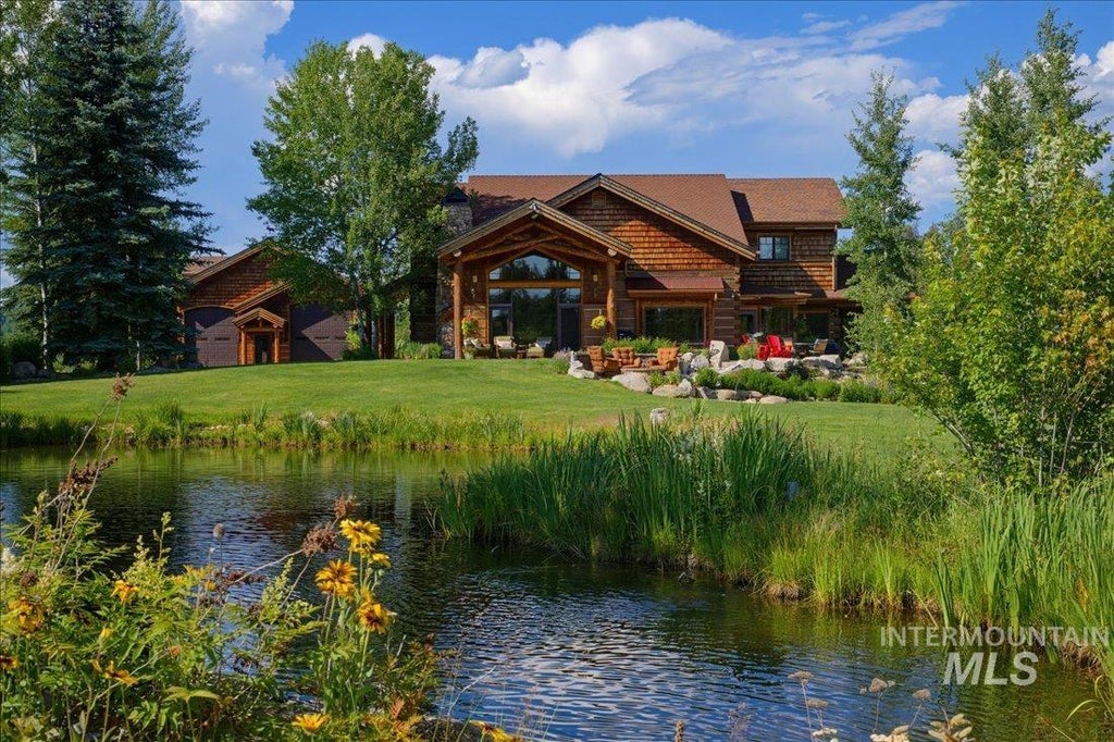 Photo of 14172 Adams Circle, McCall, ID 83638 (MLS # 98996050)