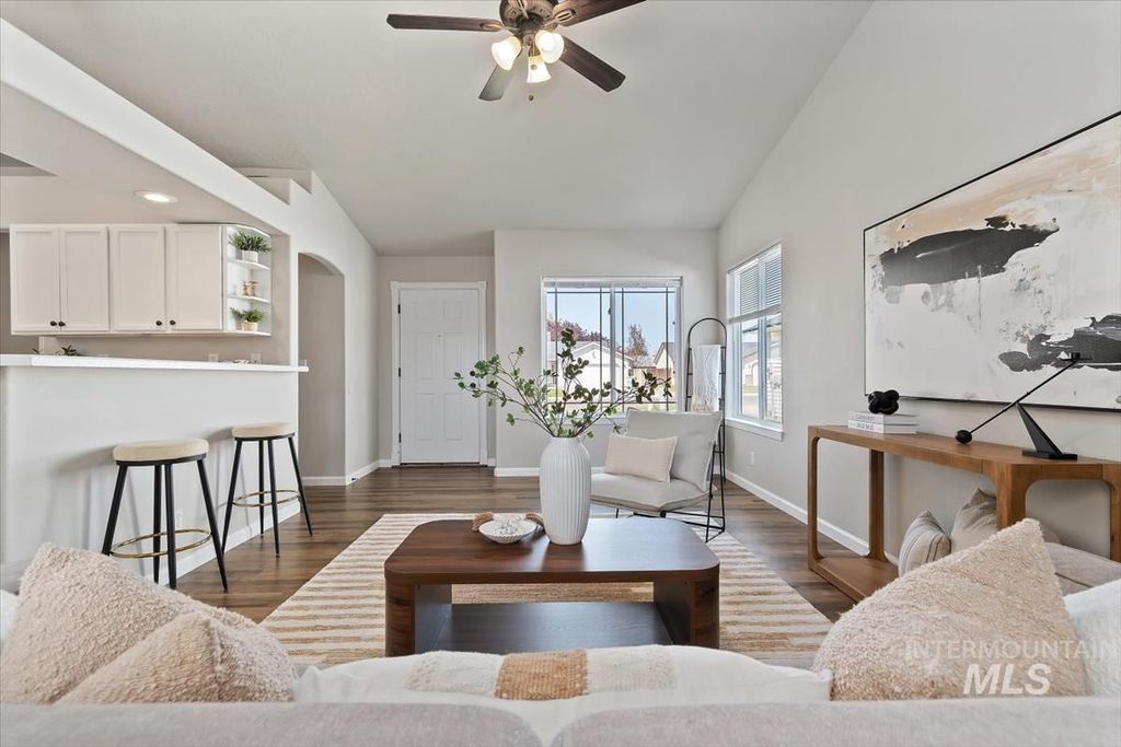 Photo of 2605 Boulder Ave, Nampa, ID 83686 (MLS # 98983005)