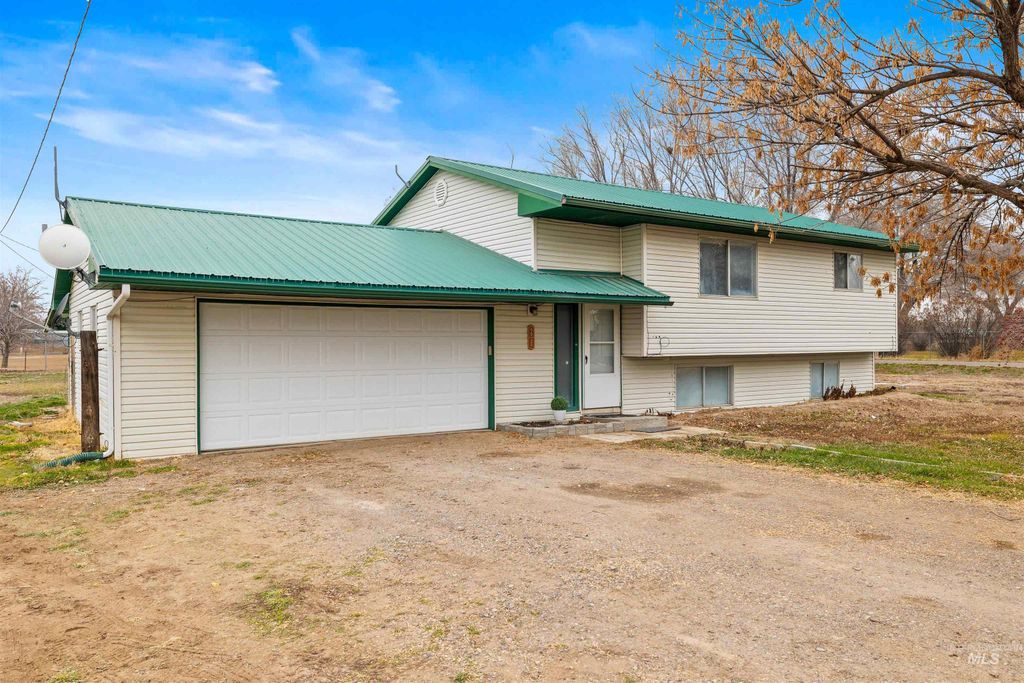 Photo of 60 Laurie Ln, Burley, ID 83318 (MLS # 98972634)
