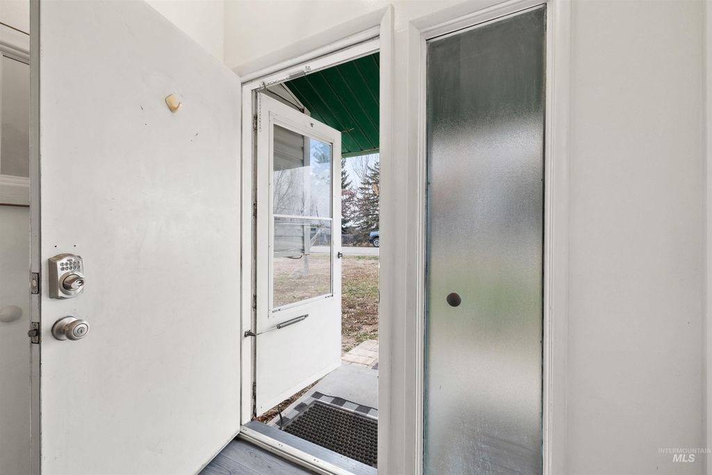 Photo of 60 Laurie Ln, Burley, ID 83318 (MLS # 98972634)