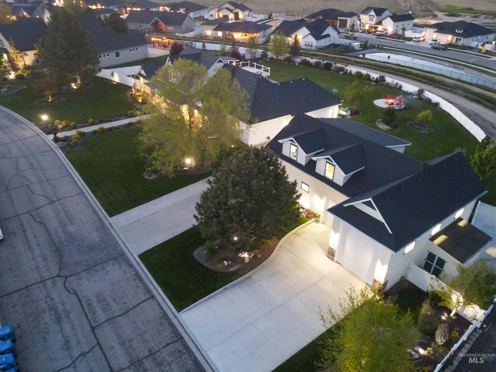 Photo of 414 E Shafer View Dr, Meridian, ID 83642 (MLS # 98985736)