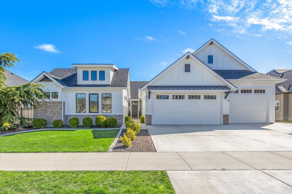 Photo of 550 S Devon Ave, Star, ID 83669 (MLS # 98981168)