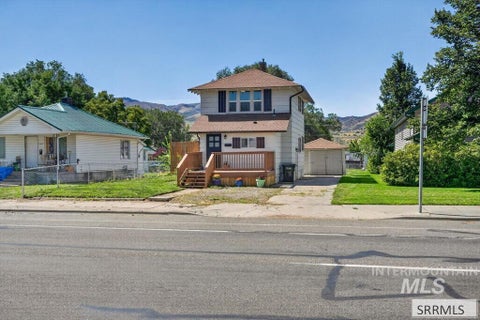 Photo of 1005 S 4th Avenue, Pocatello, ID 83201 (MLS # 99000173)