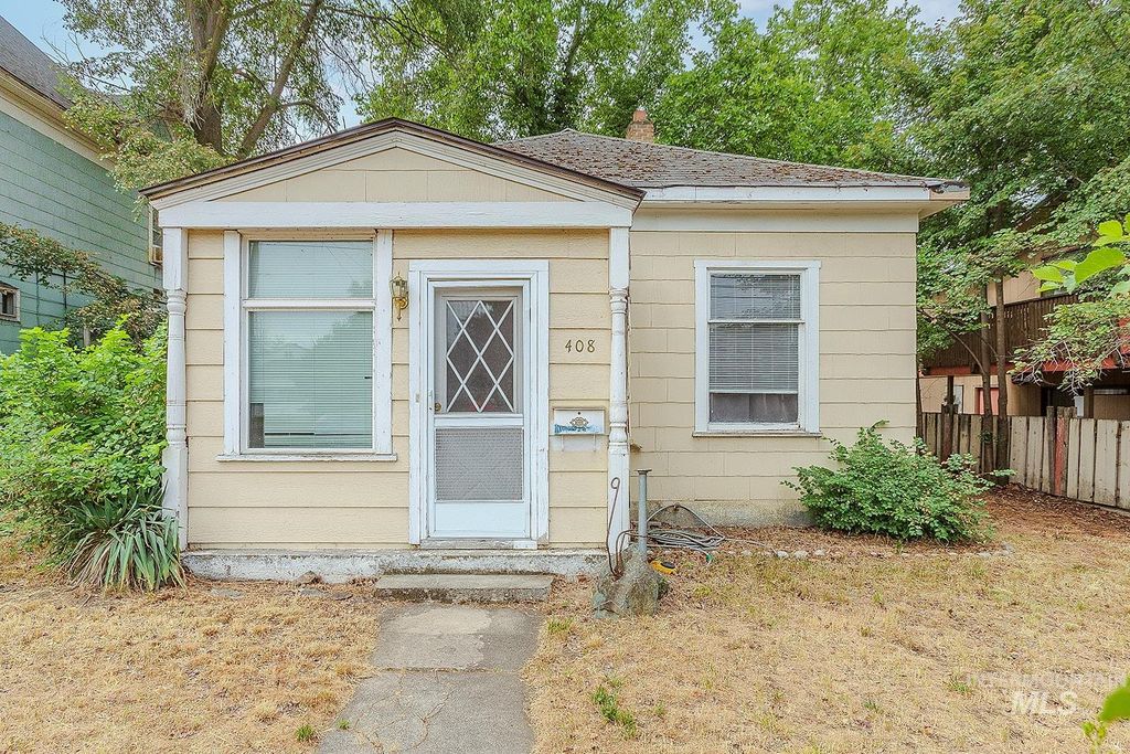 Photo of 408 6th Avenue, Lewiston, ID 83501 (MLS # 98951344)