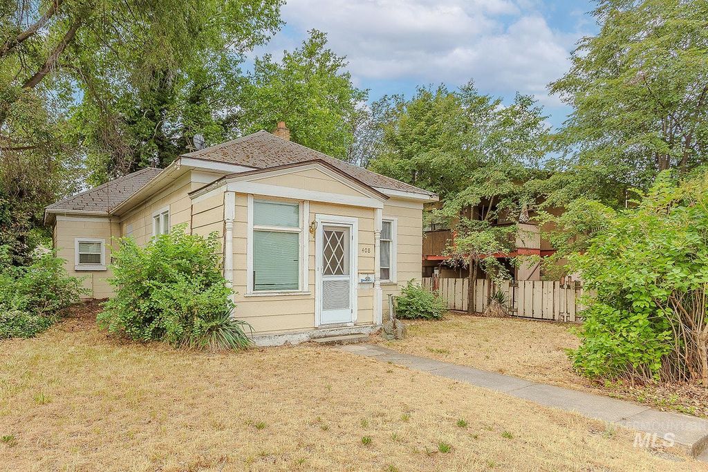 Photo of 408 6th Avenue, Lewiston, ID 83501 (MLS # 98951344)