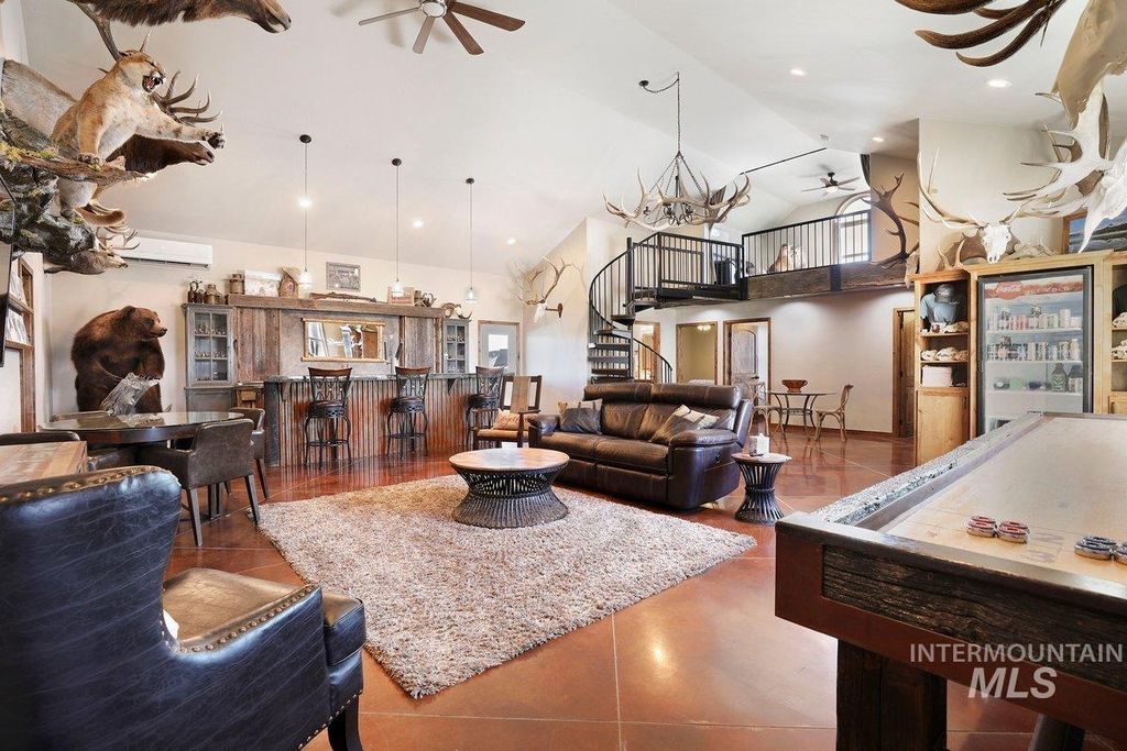 Photo of 2040 E 2200 N, Twin Falls, ID 83301 (MLS # 98951137)