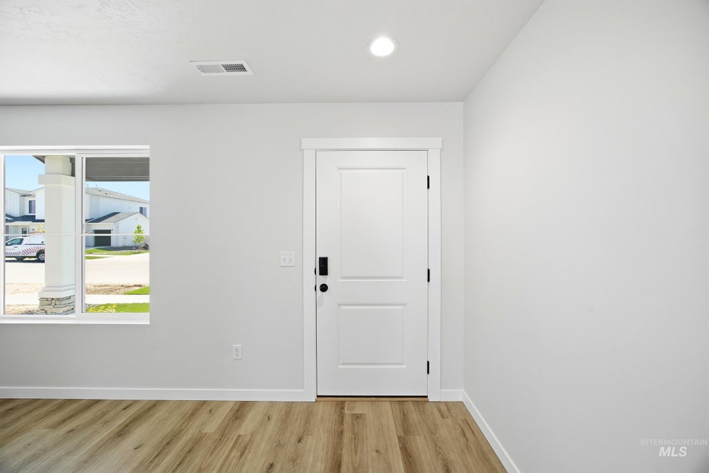 Photo of 588 N Palaestra Ave, Eagle, ID 83616 (MLS # 99001340)