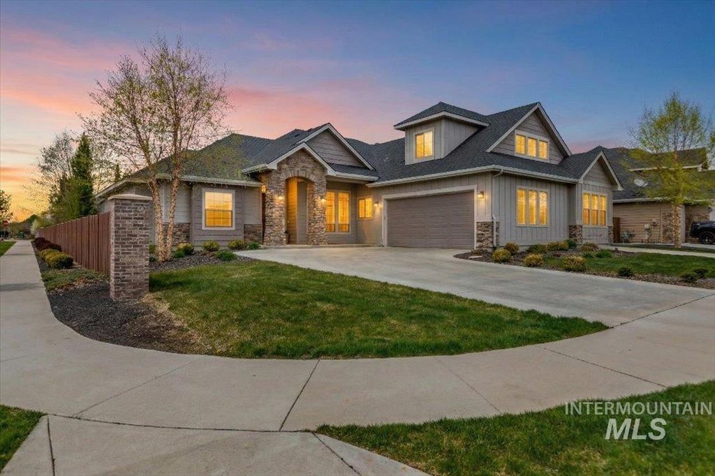 Photo of 3071 S Fox Troop Pl, Eagle, ID 83616 (MLS # 98976345)