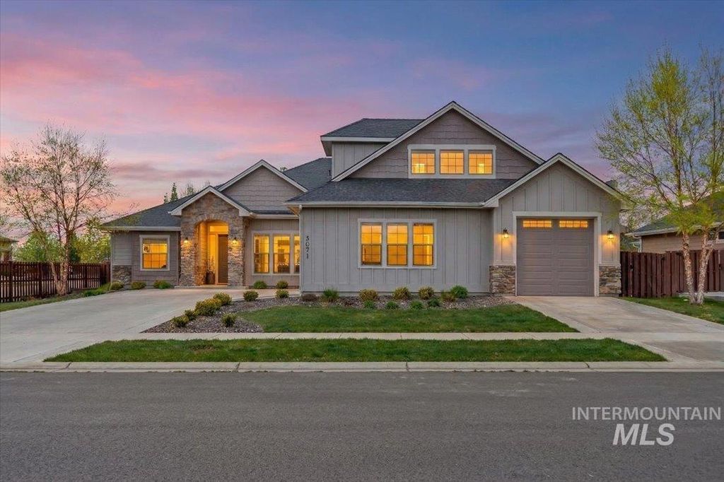 Photo of 3071 S Fox Troop Pl, Eagle, ID 83616 (MLS # 98976345)