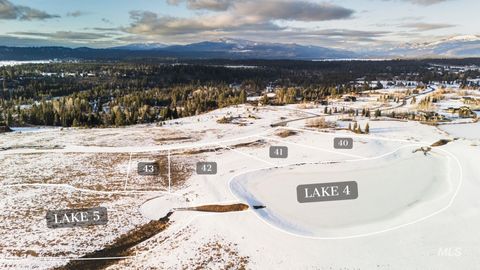 Photo of 42 Rawhide Loop, McCall, ID 83638 (MLS # 98981938)
