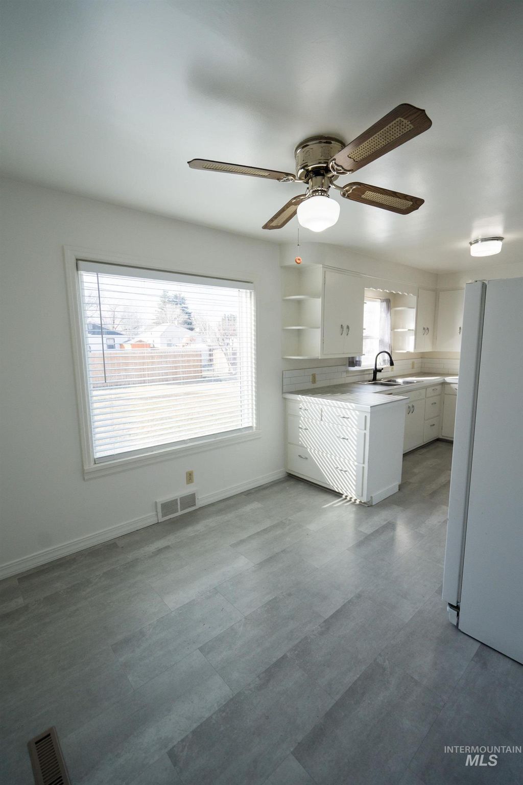 Photo of 1718 Schodde Ave, Burley, ID 83318 (MLS # 98973436)