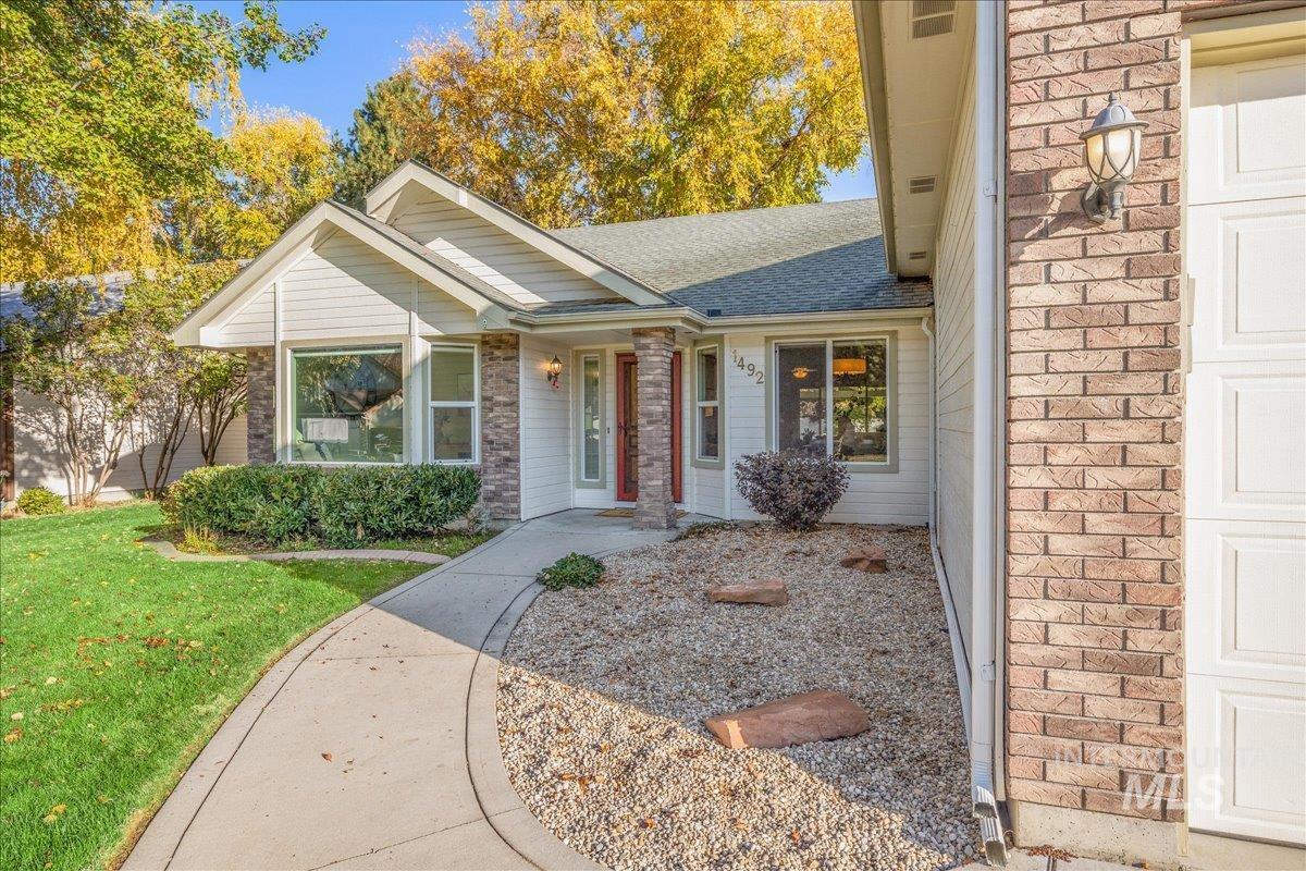 1492 W Kenai Ct