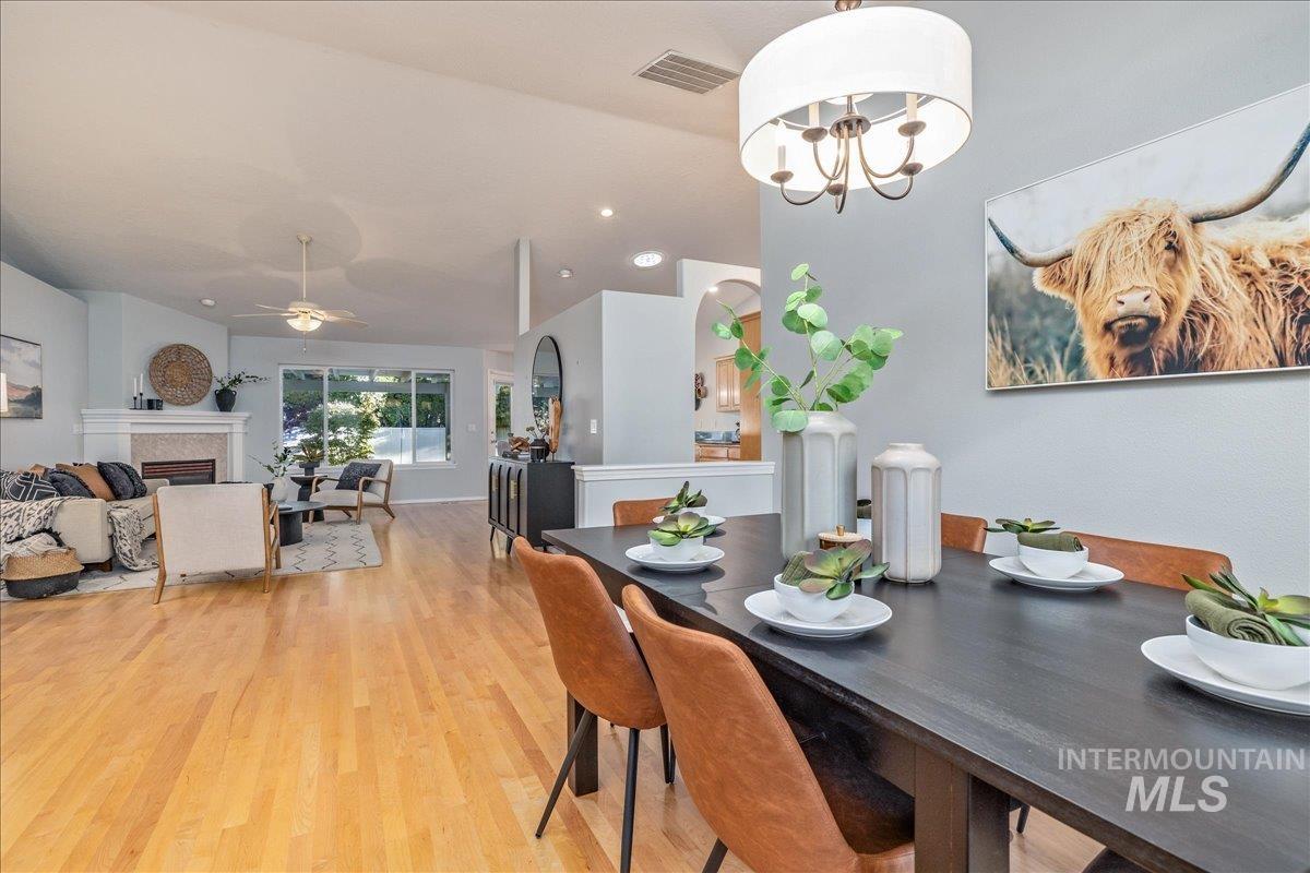 1492 W Kenai Ct