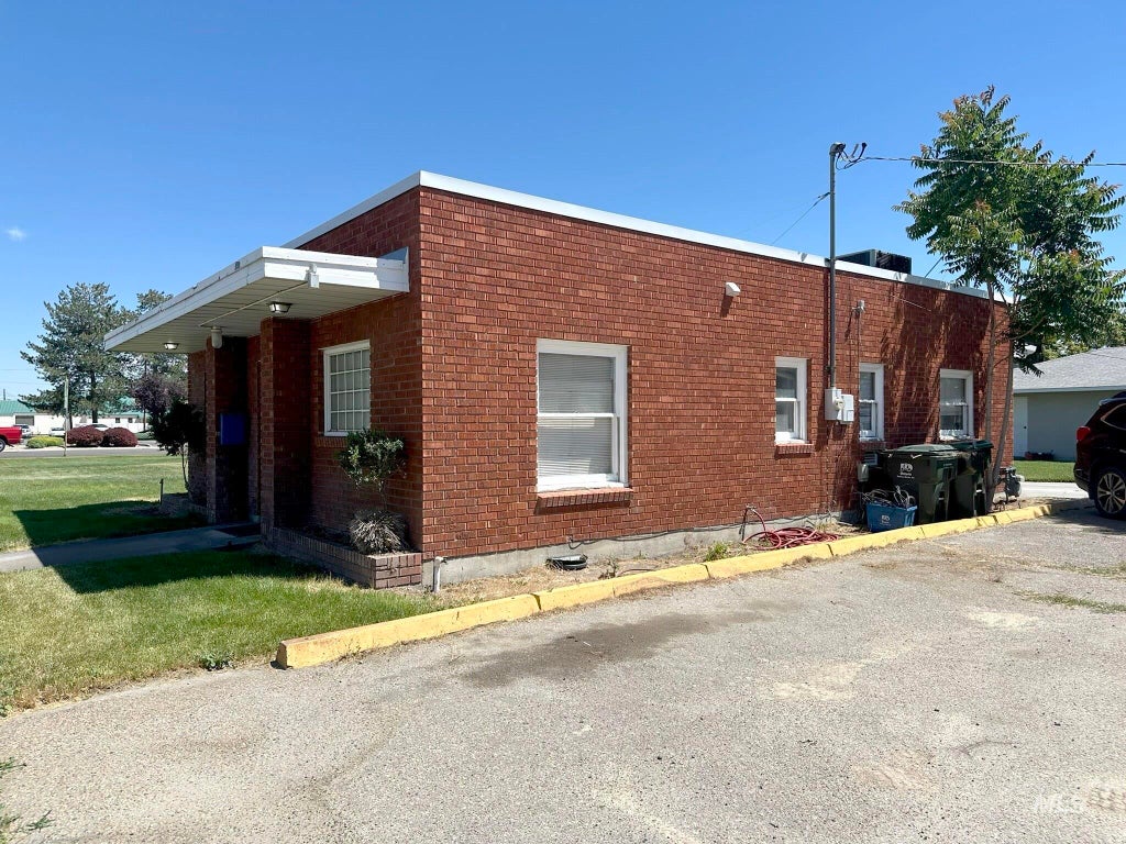 Photo of 434 W Idaho AVE, Ontario, OR 97914 (MLS # 98990595)