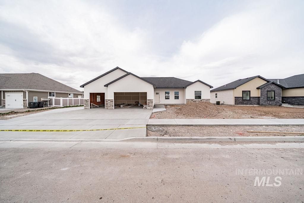 Photo of 1631 Palm Springs Dr, Idaho Falls, ID 83404 (MLS # 98980257)