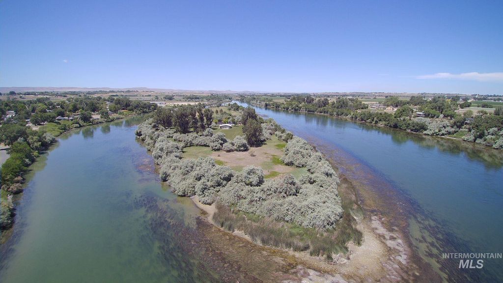 Photo of 00 Heltons Island, Homedale, ID 83628 (MLS # 98974551)