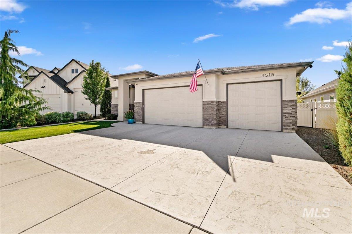 4515 W Cedar Grove Dr