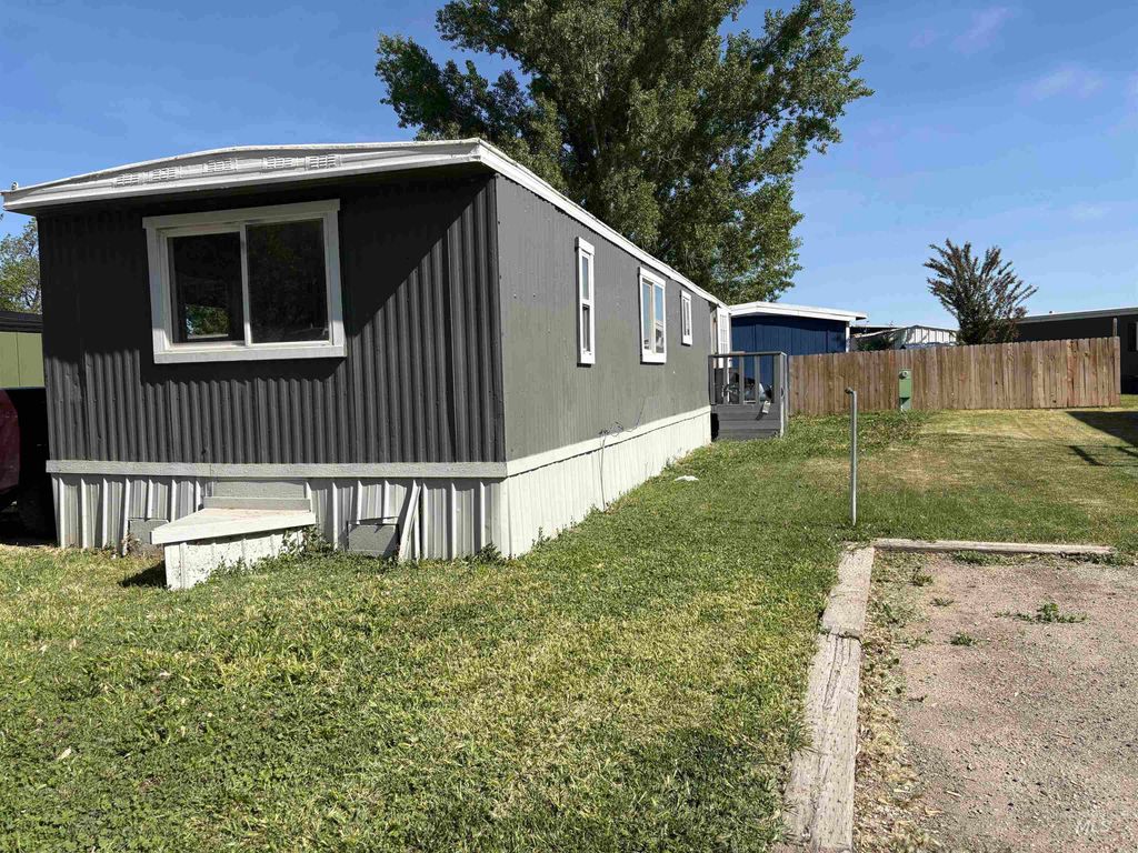 Photo of 401 S Main St #39, Homedale, ID 83628 (MLS # 98985733)
