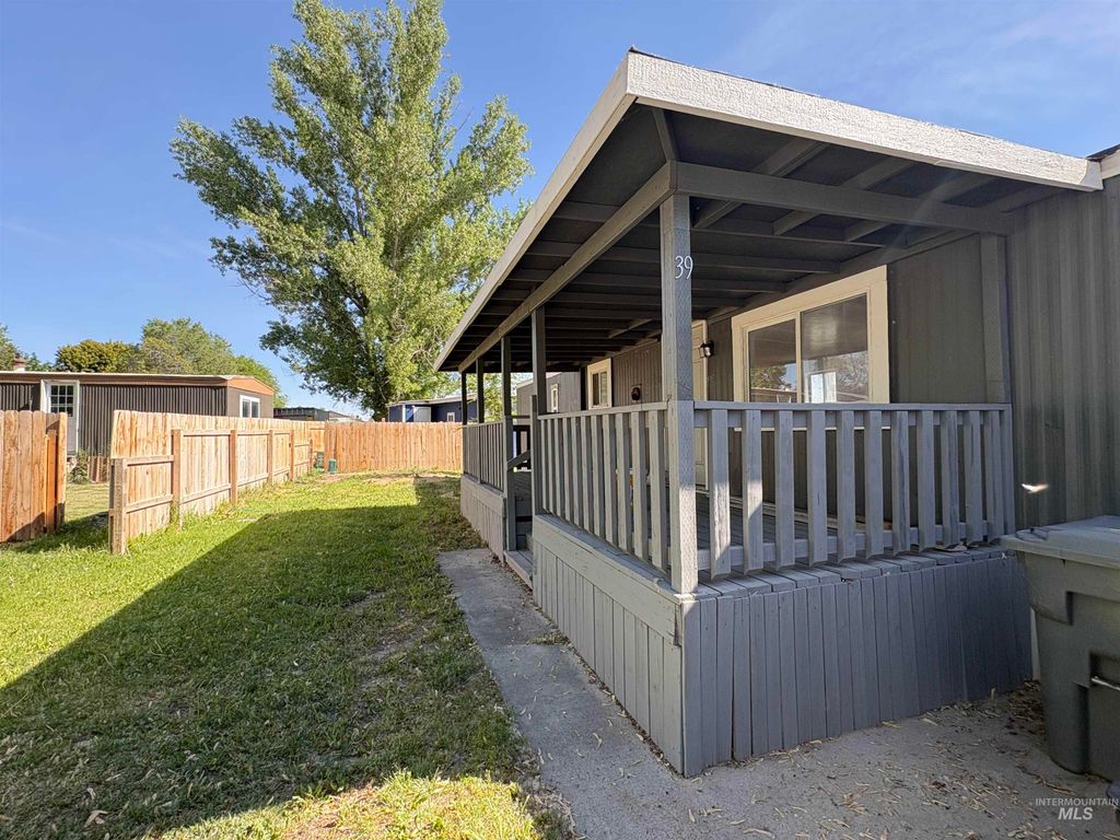 Photo of 401 S Main St #39, Homedale, ID 83628 (MLS # 98985733)
