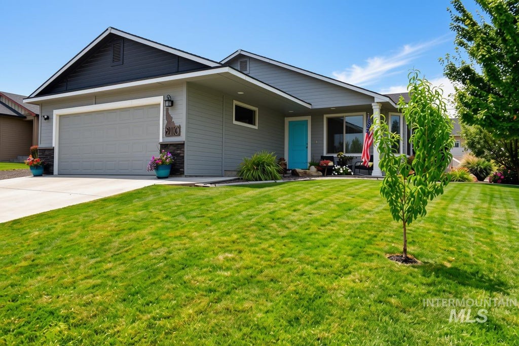 Photo of 2110 E Ridgeview Avenue, Payette, ID 83661 (MLS # 98995559)