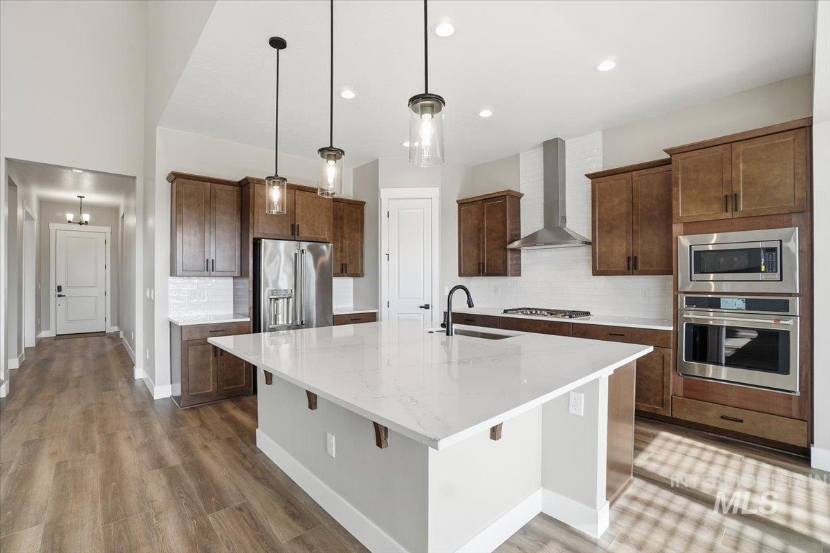 834 N Falling Water Way