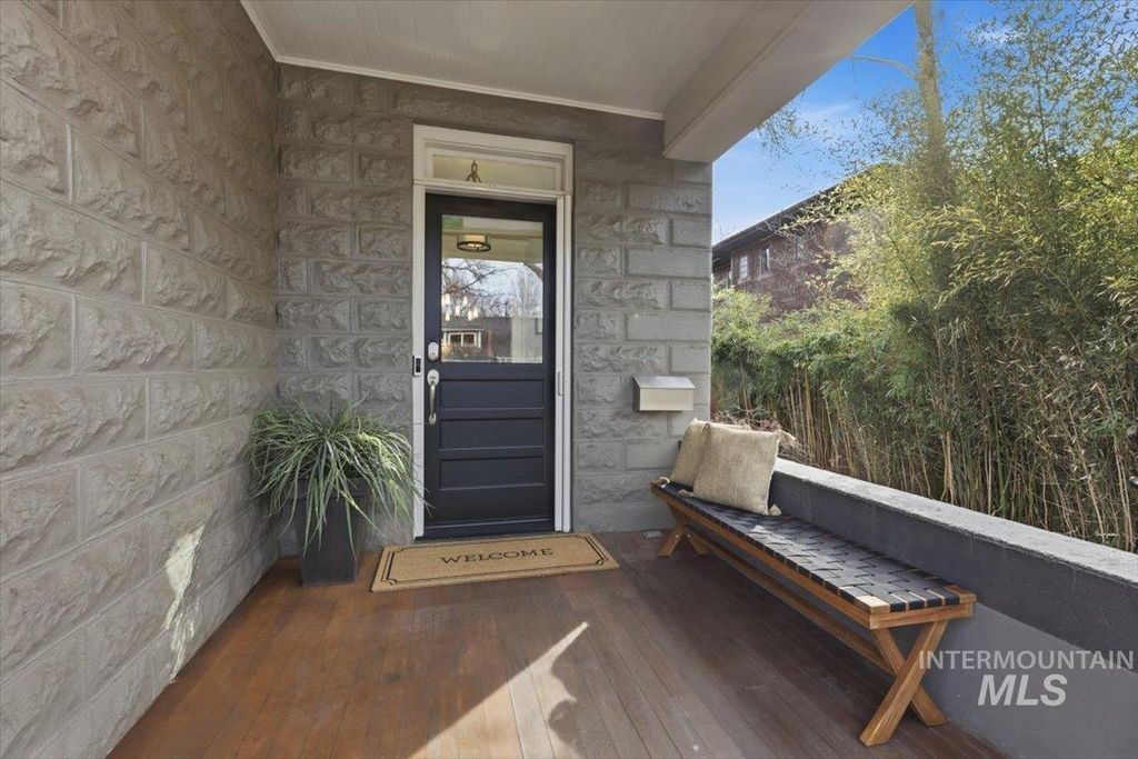 Photo of 1212 N 18th St, Boise, ID 83702 (MLS # 98976355)