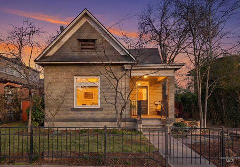 Photo of 1212 N 18th St, Boise, ID 83702 (MLS # 98976355)