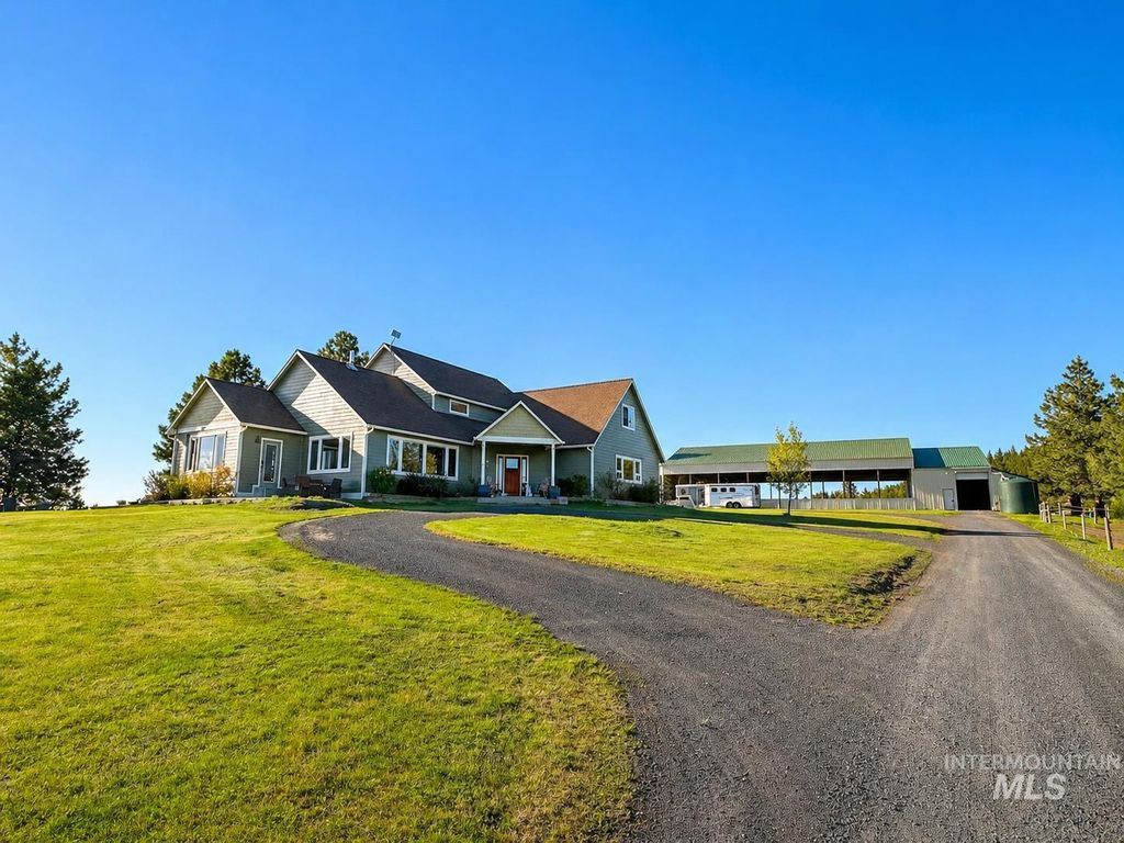 Photo of 1049 Libey Road, Viola, ID 83872 (MLS # 98984954)