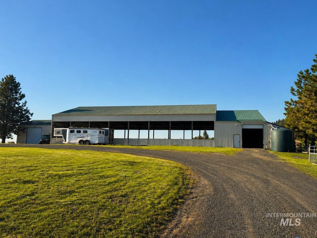 Photo of 1049 Libey Road, Viola, ID 83872 (MLS # 98984954)