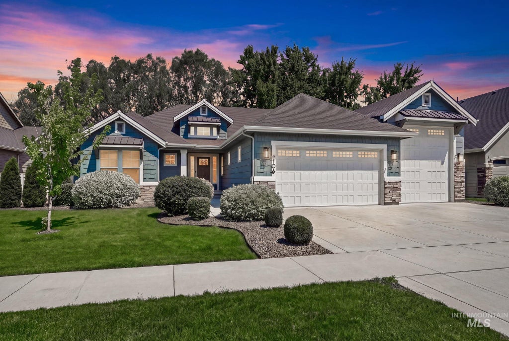 Photo of 4106 W Prickly Pear Dr, Eagle, ID 83616 (MLS # 98995892)
