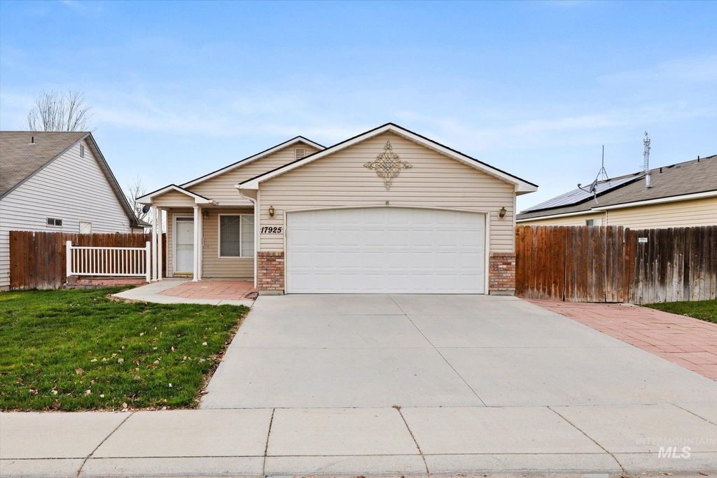 Photo of 17925 Monarch Way, Nampa, ID 83687 (MLS # 98972649)