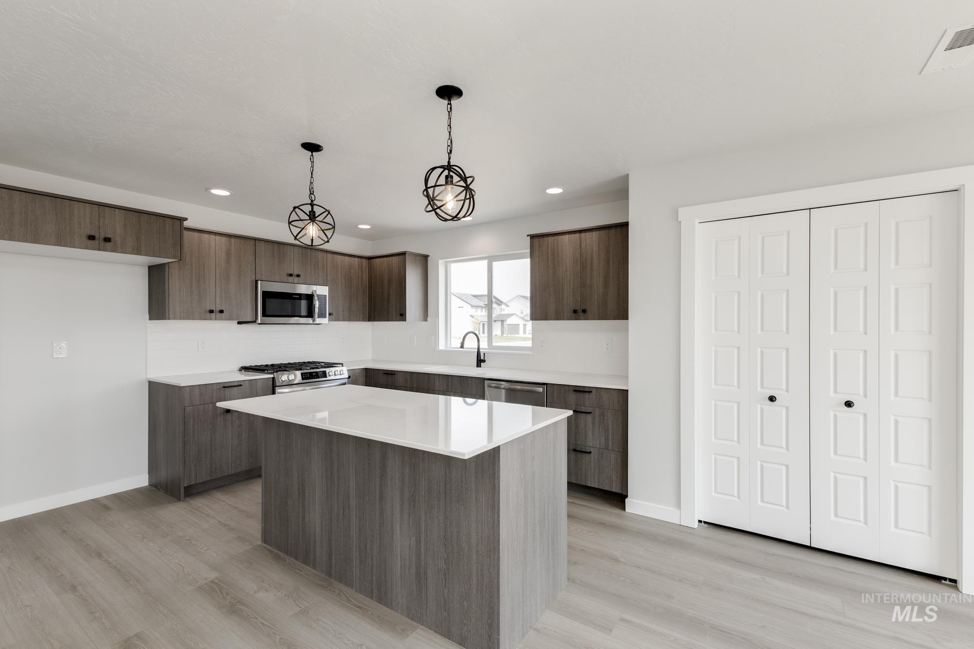 5343 E Burnte Peak St