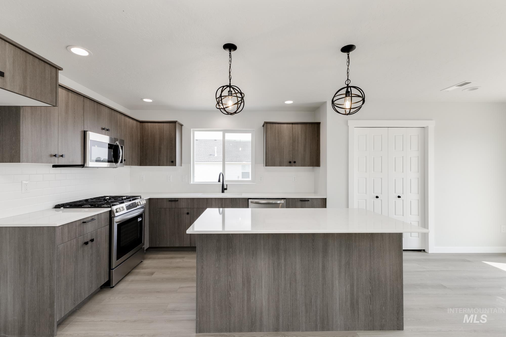 5343 E Burnte Peak St