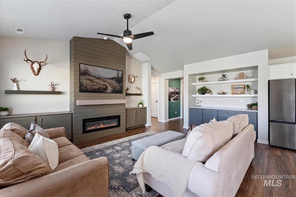 Photo of 17296 N Nightjar Way, Nampa, ID 83687 (MLS # 99001107)