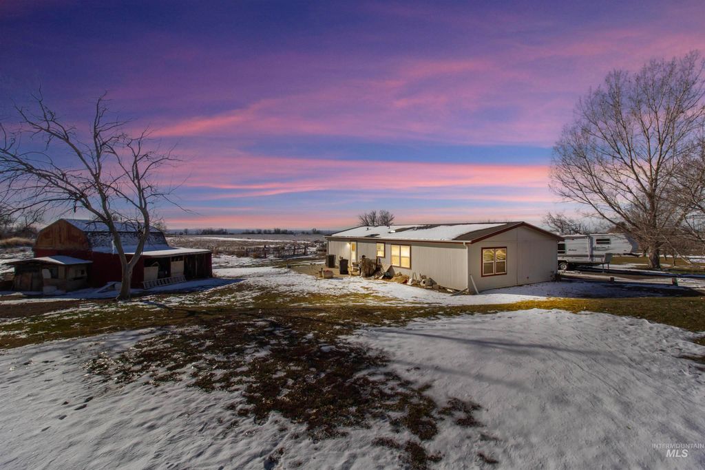 Photo of 241 E 200 S, Jerome, ID 83338 (MLS # 98971408)
