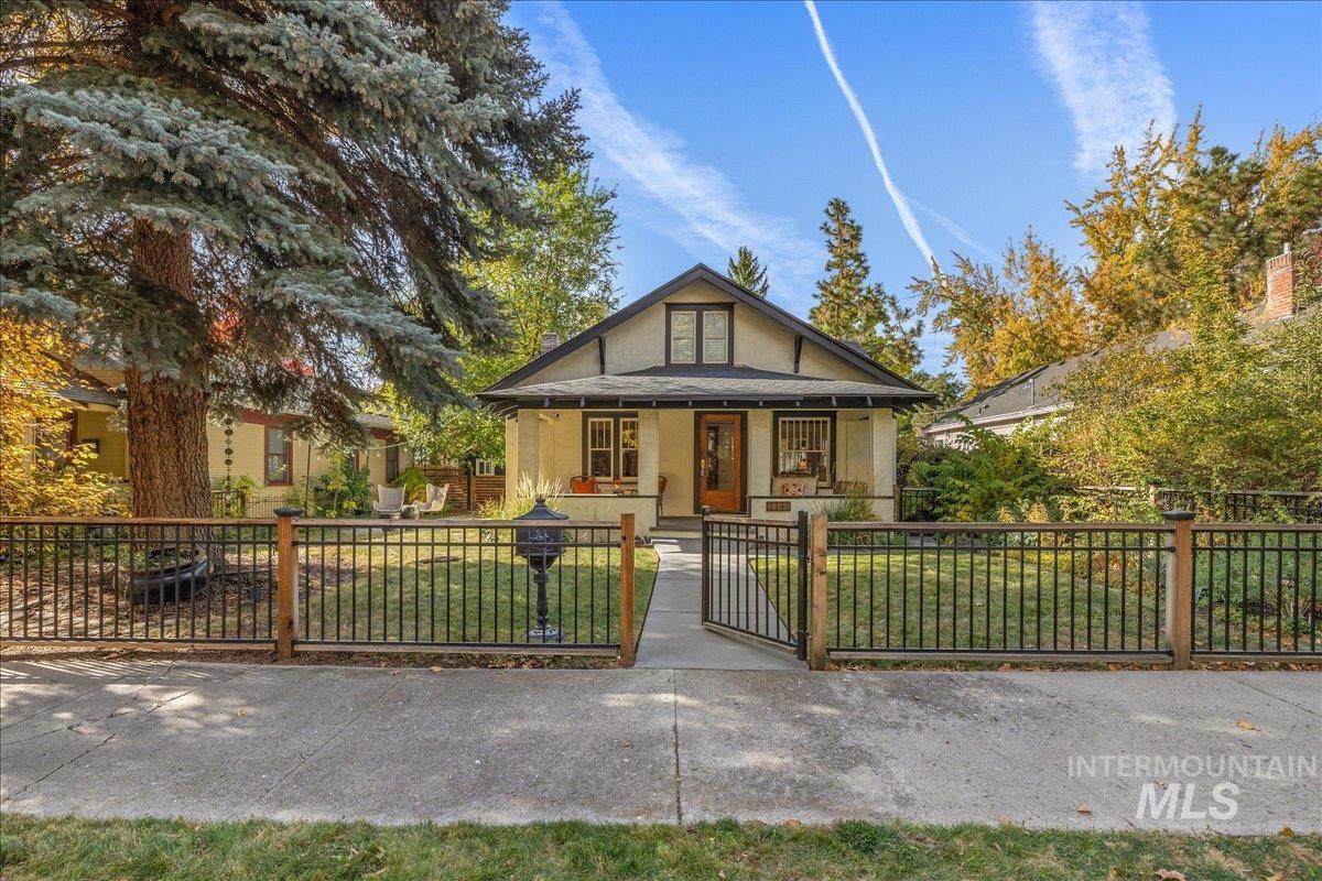 2141 N. 15th St