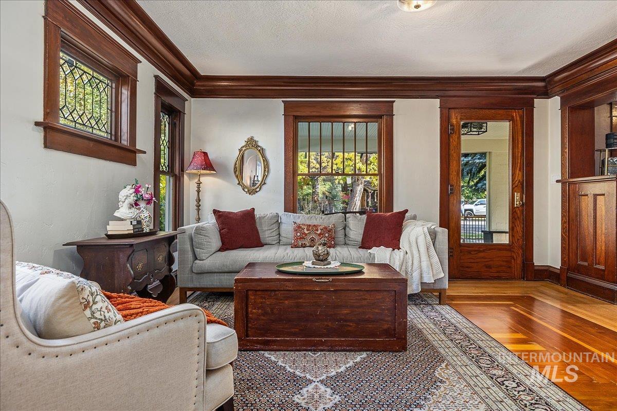 2141 N. 15th St