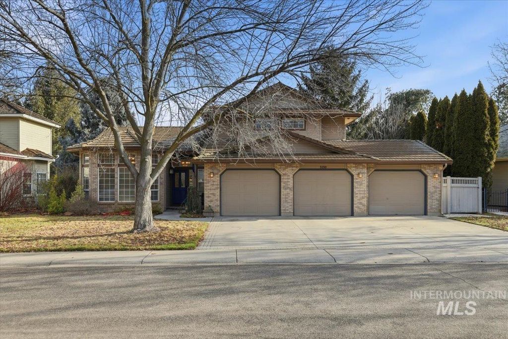 Photo of 5150 N Watersedge Ave, Boise, ID 83714 (MLS # 98971575)