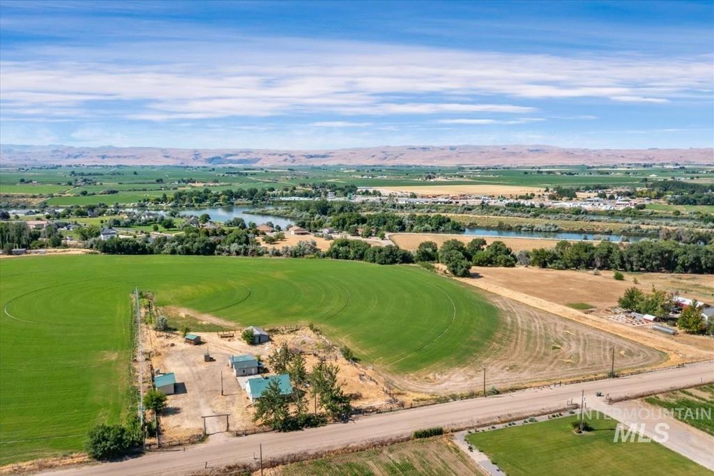 Photo of 25653 Graphic Ln, Wilder, ID 83676 (MLS # 98992906)