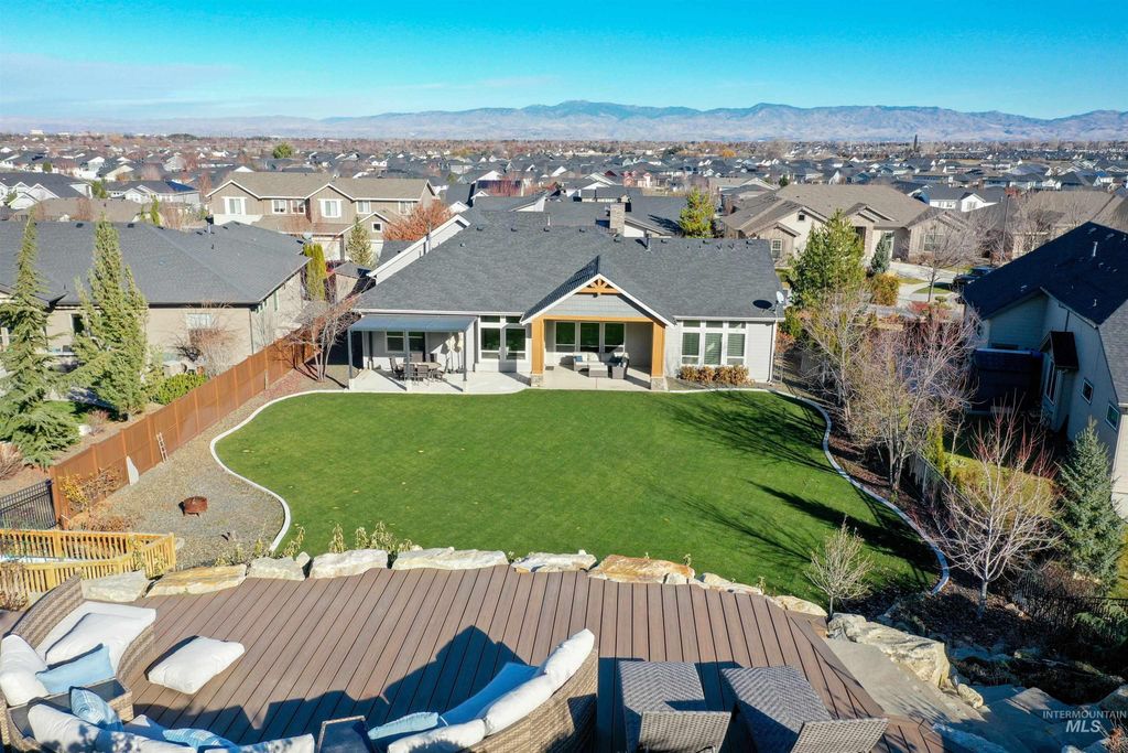 Photo of 2115 E Lodge Trail Ct, Meridian, ID 83642 (MLS # 98968210)