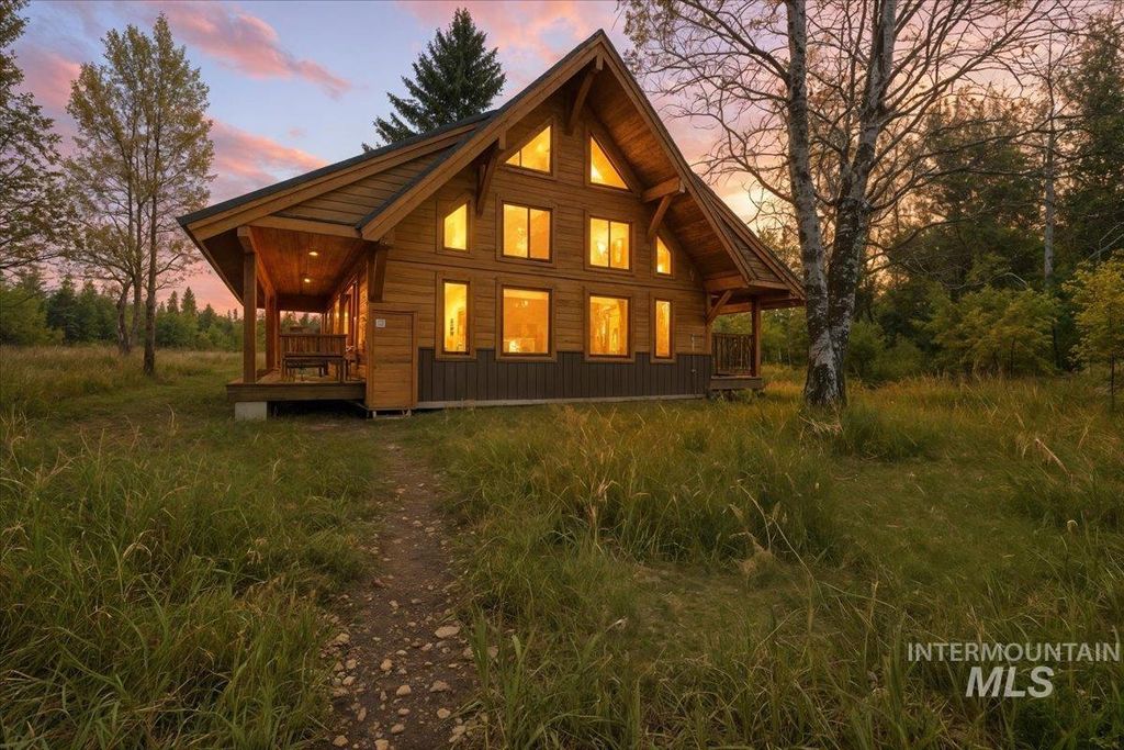 Photo of 13982 Comfort Road, McCall, ID 83638 (MLS # 98964689)