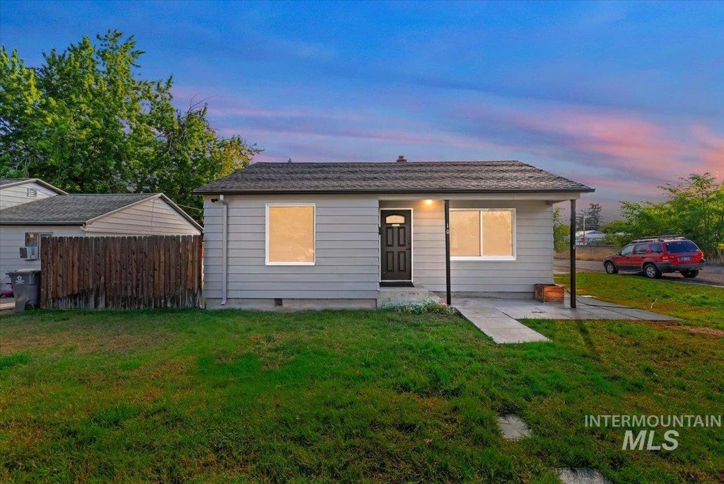 Photo of 10 N Harrell St, Boise, ID 83706 (MLS # 99001191)