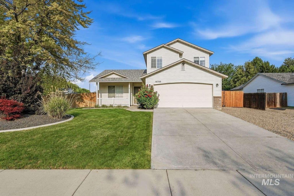 Photo of 16789 N Wentworth Ln, Nampa, ID 83687 (MLS # 98995277)