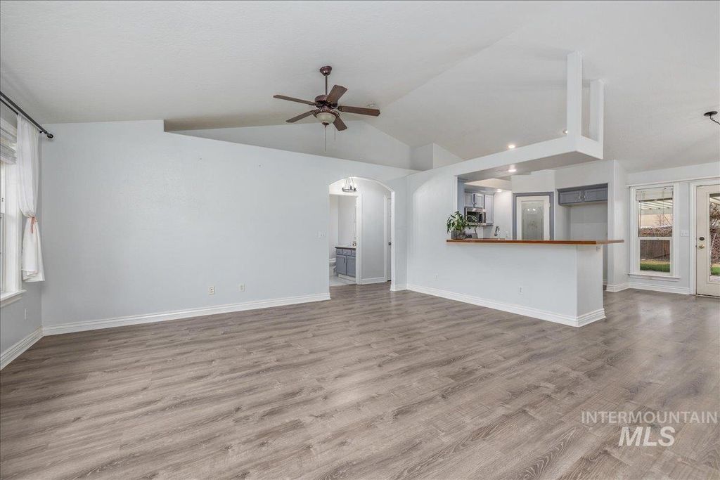 Photo of 2805 E Umatilla Dr, Nampa, ID 83686 (MLS # 98977185)