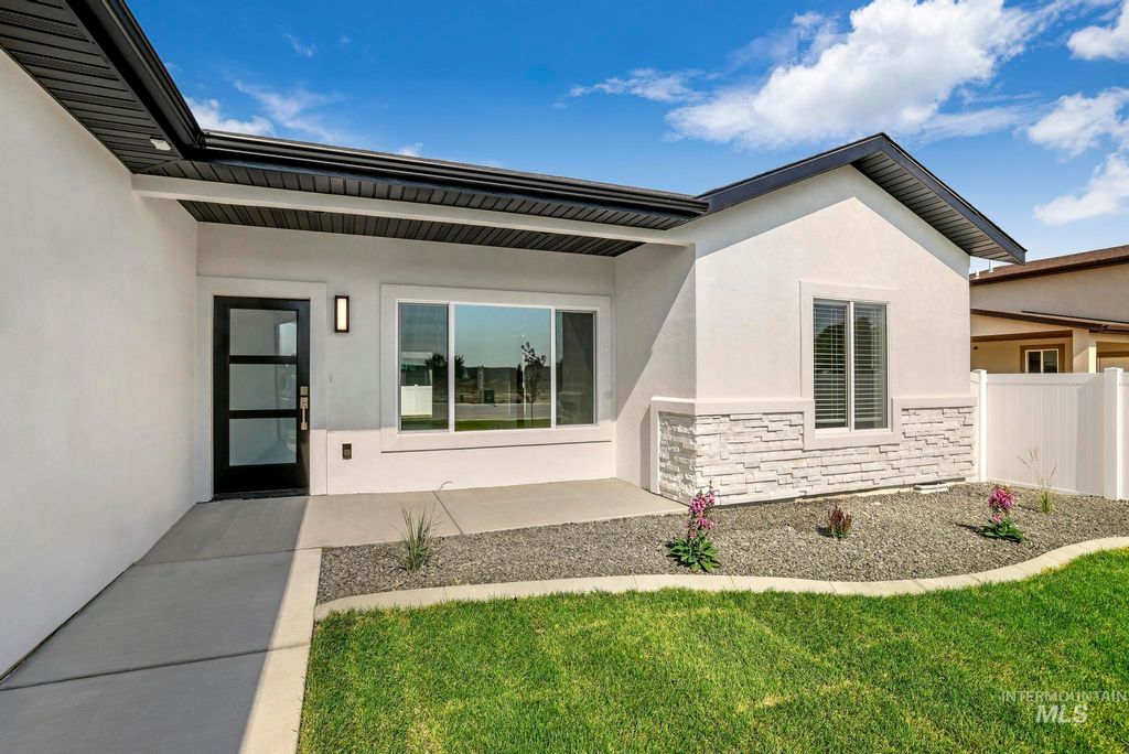 Photo of 1428 Haizlee Way, Twin Falls, ID 83301 (MLS # 98973909)