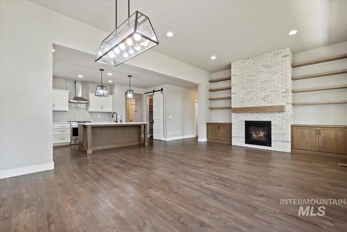 3303 S Island Fox Ave